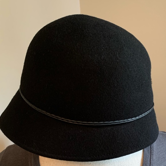 Hat - Picture 2 of 3